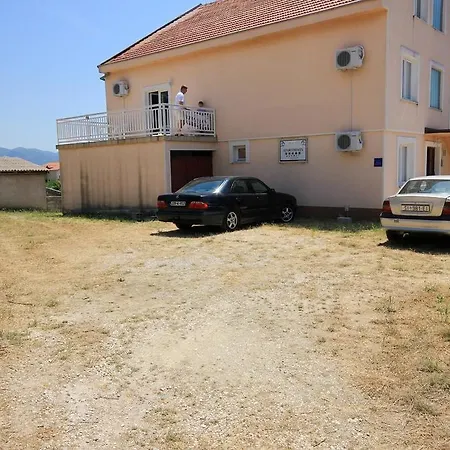 Twin 10191b Gostinjska kuća 3*